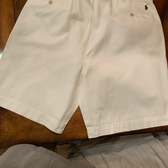 Polo shorts - Picture 3 of 3